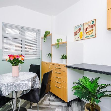 Harley House - Spacious Home With Free Netflix & Parking By Rocketbnb Coventry Esterno foto