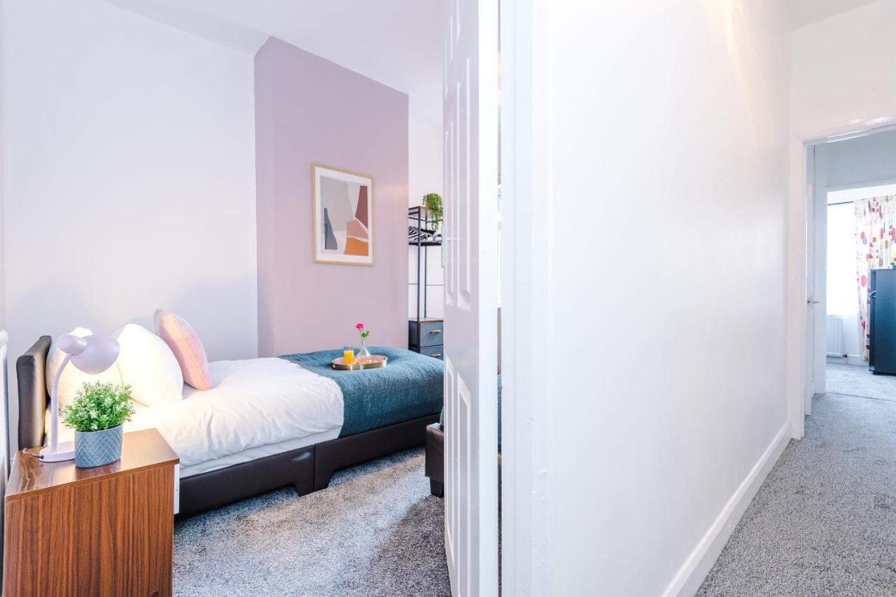 Harley House - Spacious Home With Free Netflix & Parking By Rocketbnb Coventry Esterno foto