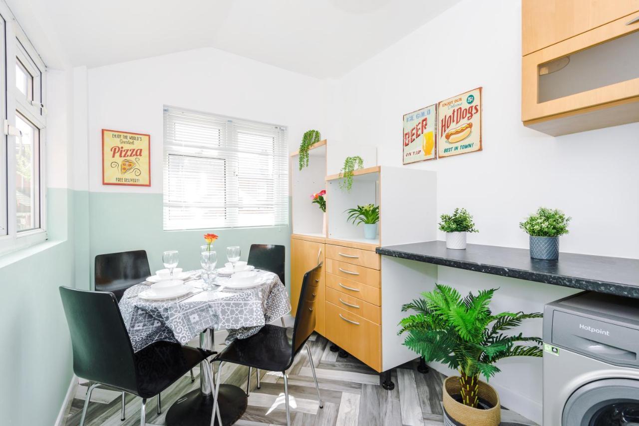 Harley House - Spacious Home With Free Netflix & Parking By Rocketbnb Coventry Esterno foto