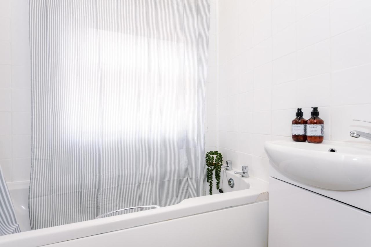 Harley House - Spacious Home With Free Netflix & Parking By Rocketbnb Coventry Esterno foto